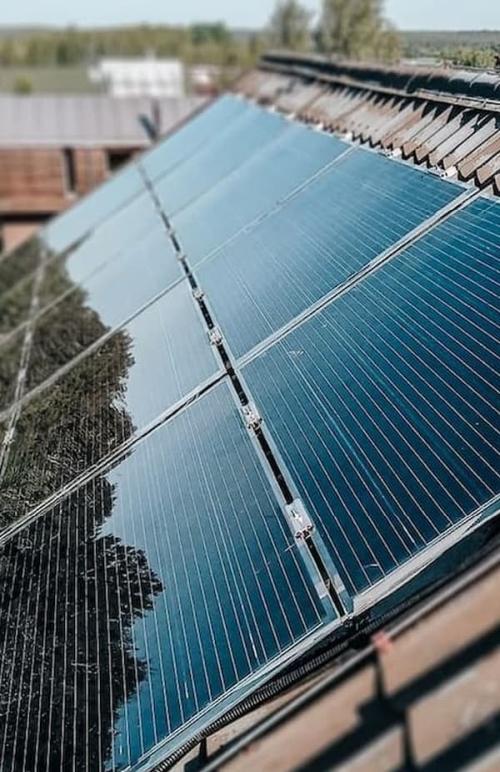 Kas sudaro saulės elektrinės kainą?

Saulės elektrinės kaina priklauso nuo visų saulės elektrinės sudedamųjų dalių: saulės elektrinės galios, saulės modulių,